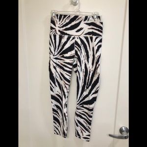 Fabletics super high waisted leggings NWT